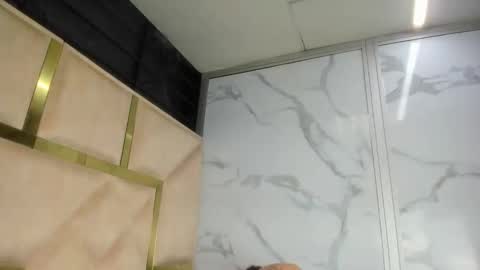 allison_69ts online show from December 19, 2025, 4:30 am