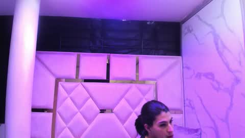 allison_69ts online show from March 18, 2026, 2:04 am