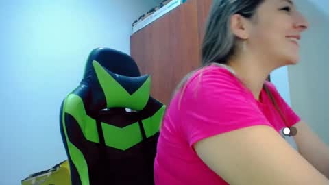 Snapshot of allison_baby_2416 chatting on December 23, 2024, 6:22 am Alisson online show from December 23, 2024, 6:22 am