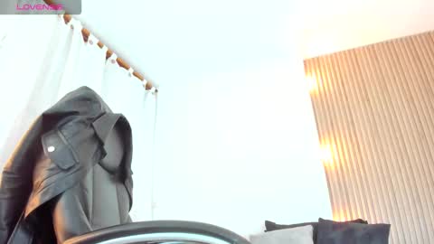 Snapshot of allison_fosther chatting on November 28, 2025, 2:14 am allison_fosther online show from November 28, 2025, 2:14 am