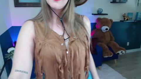 Snapshot of allison_hill19 chatting on October 7, 2025, 7:22 pm Alli online show from October 7, 2025, 7:22 pm