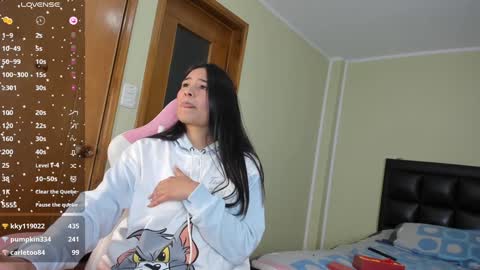 Snapshot of allison_love chatting on January 1, 2025, 5:43 am allison online show from January 1, 2025, 5:43 am