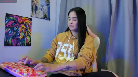 Snapshot of allison_love chatting on June 1, 2026, 12:01 am allison online show from June 1, 2026, 12:01 am