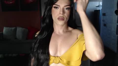 Snapshot of allisonfit chatting on June 11, 2026, 12:03 pm Allison Victoria online show from June 11, 2026, 12:03 pm
