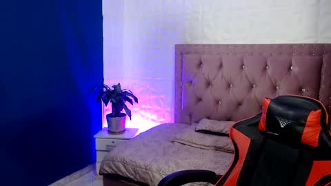 Snapshot of allisonlove_88 chatting on January 18, 2025, 9:13 am ALLISON online show from January 18, 2025, 9:13 am