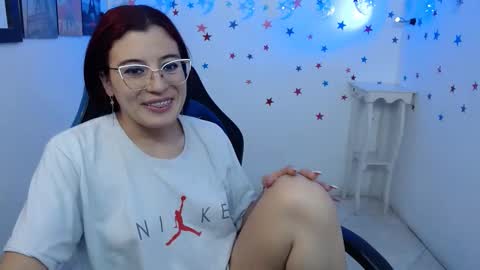 Snapshot of allisonlove_88 chatting on January 19, 2025, 5:48 am ALLISON online show from January 19, 2025, 5:48 am