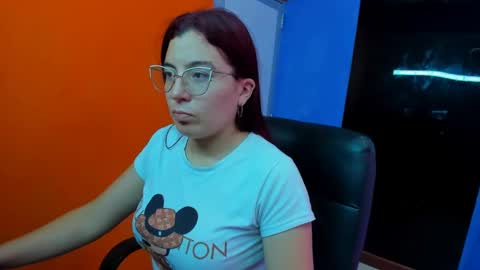 Snapshot of allisonlove_88 chatting on September 23, 2025, 3:20 am ALLISON online show from September 23, 2025, 3:20 am