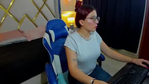 Snapshot of allisonlove_88 chatting on July 16, 2026, 12:11 pm ALLISON online show from July 16, 2026, 12:11 pm