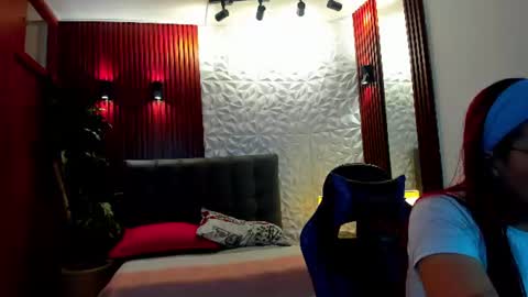 Snapshot of allisonlove_88 chatting on July 25, 2026, 2:53 am ALLISON online show from July 25, 2026, 2:53 am