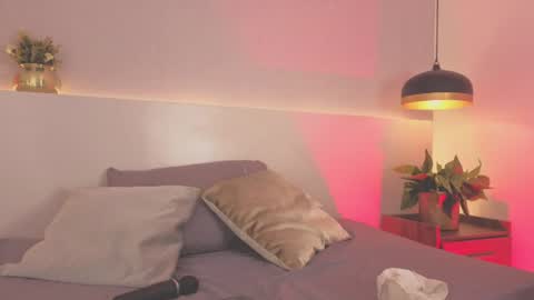Snapshot of allisonroberts_ chatting on June 26, 2026, 7:40 pm Alli online show from June 26, 2026, 7:40 pm