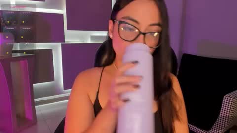 Snapshot of allisonrogersx chatting on October 23, 2025, 2:11 am Allison Rogers online show from October 23, 2025, 2:11 am