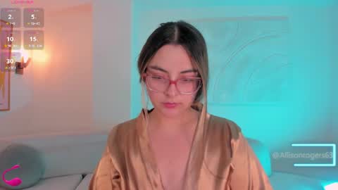 Snapshot of allisonrogersx chatting on July 28, 2026, 3:21 pm Allison Rogers online show from July 28, 2026, 3:21 pm