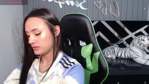 Snapshot of allisson_a chatting on February 12, 2025, 3:29 am Allisson online show from February 12, 2025, 3:29 am