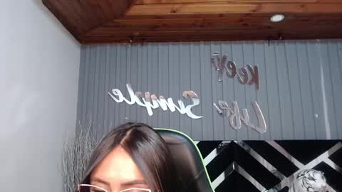 Snapshot of allisson_a chatting on March 4, 2025, 6:37 am Allisson online show from March 4, 2025, 6:37 am