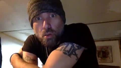 Snapshot of allitrunnin chatting on November 28, 2025, 12:30 pm allitrunnin online show from November 28, 2025, 12:30 pm