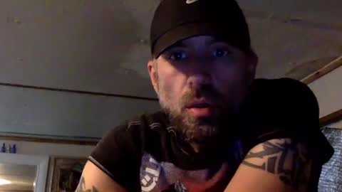 Snapshot of allitrunnin chatting on December 1, 2025, 4:39 am allitrunnin online show from December 1, 2025, 4:39 am