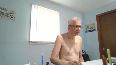 Snapshot of allopigno chatting on April 15, 2026, 9:48 pm Allopigno online show from April 15, 2026, 9:48 pm