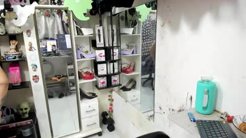 Snapshot of allsson_miller chatting on October 9, 2025, 9:57 pm allsson_miller online show from October 9, 2025, 9:57 pm