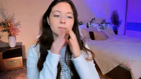 Snapshot of alluringeyess chatting on September 10, 2025, 12:49 pm alluringeyess online show from September 10, 2025, 12:49 pm