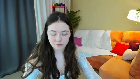 alluringeyess online show from April 26, 2026, 4:37 pm