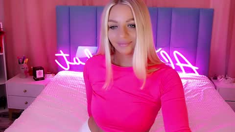 Snapshot of allwayshottt chatting on December 22, 2024, 3:00 am AlwaysHot online show from December 22, 2024, 3:00 am