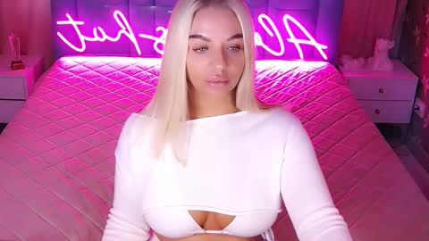 AlwaysHot online show from February 3, 2026, 3:15 am