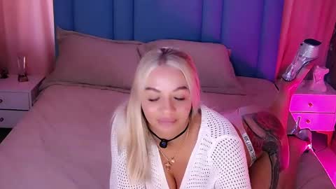 AlwaysHot online show from April 30, 2026, 1:23 am
