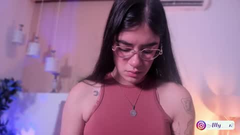 Snapshot of ally_addams chatting on September 9, 2025, 4:01 am Ally online show from September 9, 2025, 4:01 am