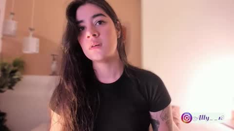 Snapshot of ally_addams chatting on December 19, 2025, 4:08 am Ally online show from December 19, 2025, 4:08 am