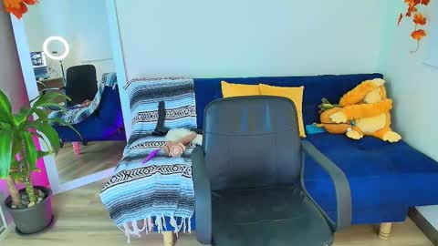 Ally  help me reach 100 satisfaid online show from September 26, 2025, 1:42 am