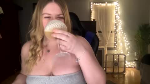 allyanalangel online show from February 17, 2025, 5:47 am