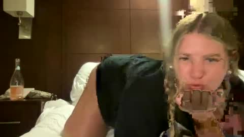 allyanalangel online show from September 21, 2025, 5:20 am