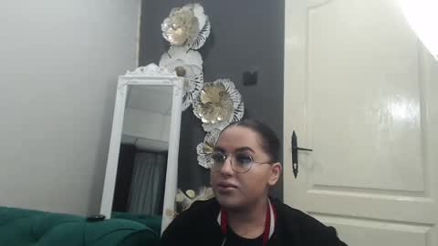         online show from May 5, 2026, 7:11 pm