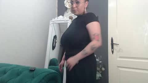         online show from May 15, 2026, 2:46 pm