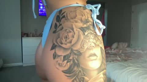 Snapshot of allymaeeee chatting on September 9, 2025, 1:27 am Ally Mae online show from September 9, 2025, 1:27 am