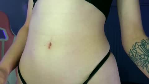 Snapshot of allyoursss1212 chatting on February 8, 2026, 9:23 am Ally Girl In Her Ally World online show from February 8, 2026, 9:23 am