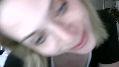 Snapshot of allyoursss1212 chatting on June 21, 2026, 3:25 pm Ally Girl In Her Ally World online show from June 21, 2026, 3:25 pm