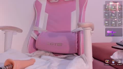 Allyson online show from October 21, 2025, 8:42 pm