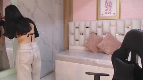 Snapshot of allyssa_bellini_s chatting on September 15, 2025, 10:21 pm Allysa online show from September 15, 2025, 10:21 pm