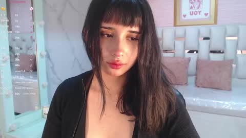 Snapshot of allyssa_bellini_s chatting on October 2, 2025, 8:38 pm Allysa online show from October 2, 2025, 8:38 pm