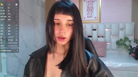 Snapshot of allyssa_bellini_s chatting on October 23, 2025, 9:24 pm Allysa online show from October 23, 2025, 9:24 pm