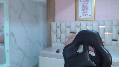 Snapshot of allyssa_bellini_s chatting on November 10, 2025, 8:30 pm Allysa online show from November 10, 2025, 8:30 pm