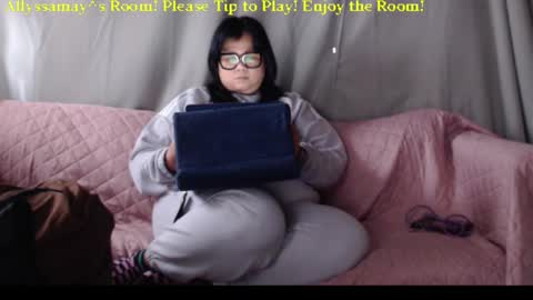 Allyssamay online show from March 27, 2026, 8:26 am