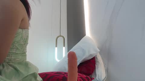 Snapshot of alma_fenix chatting on January 11, 2025, 6:12 pm ALMA FENIX online show from January 11, 2025, 6:12 pm