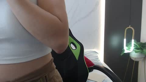 Snapshot of alma_fenix chatting on January 17, 2025, 12:10 pm ALMA FENIX online show from January 17, 2025, 12:10 pm