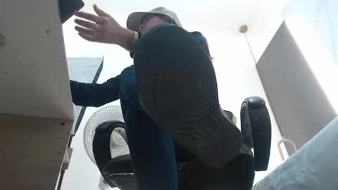 Snapshot of alma_fenix chatting on February 13, 2025, 12:11 pm ALMA FENIX online show from February 13, 2025, 12:11 pm