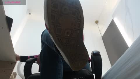 Snapshot of alma_fenix chatting on February 15, 2025, 12:01 pm ALMA FENIX online show from February 15, 2025, 12:01 pm