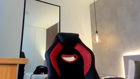 Snapshot of alma_fenix chatting on November 5, 2025, 12:27 pm ALMA FENIX online show from November 5, 2025, 12:27 pm