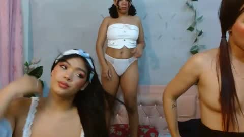 alma_meza online show from July 25, 2026, 2:14 pm