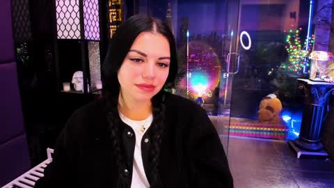 Snapshot of alma_pearl chatting on December 21, 2024, 7:24 am Alma online show from December 21, 2024, 7:24 am